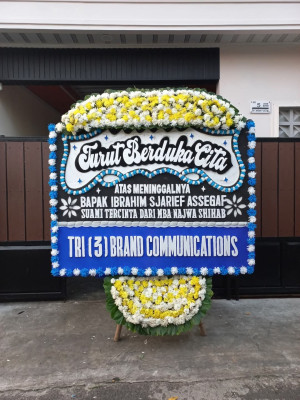 Papan Bunga Duka di Klutuk